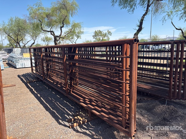Quantity of (10) 24 ft Coral Livestock Panel