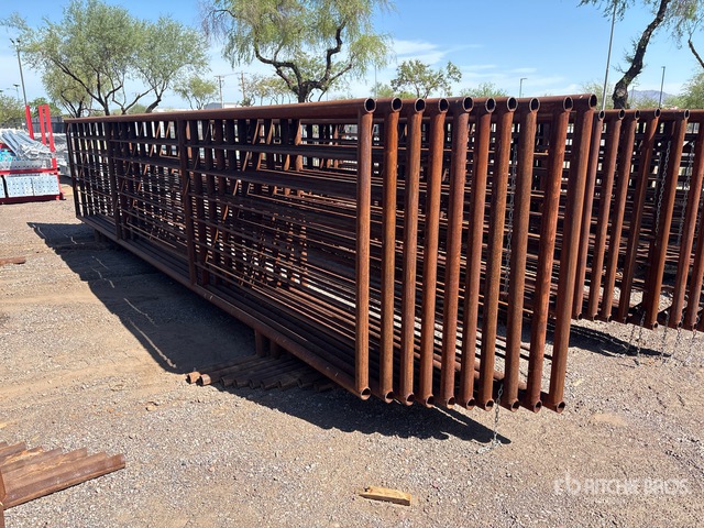 Quantity of (10) 24 ft Coral Livestock Panel