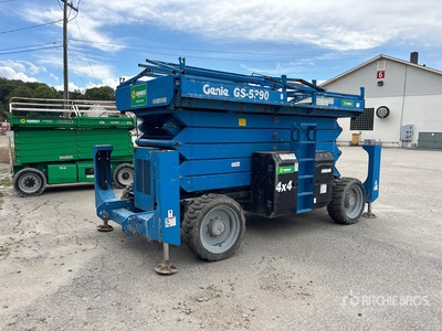 2015 Genie GS-5390RT 4x4 Diesel シザーリフト