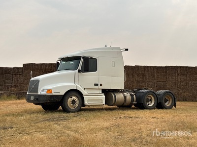 2003 Volvo VNL 6x4 T/A Sleeper Truck Tractor