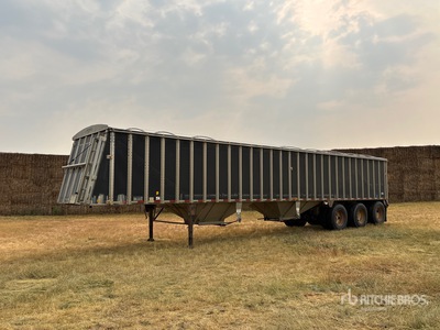 1998 Merritt 45 ft Tri/A Grain Trailer