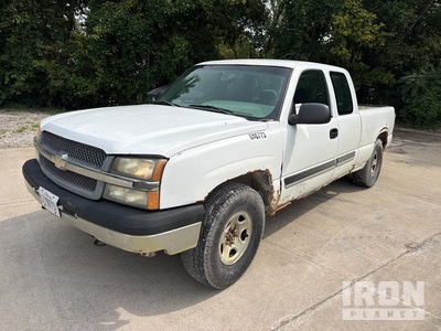 2004 Chevrolet K1500 4x4 Extended Cab Pickup