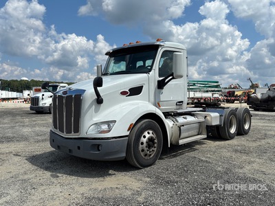 2015 Peterbilt 579 6x4 T/A Dagcabine Trekker