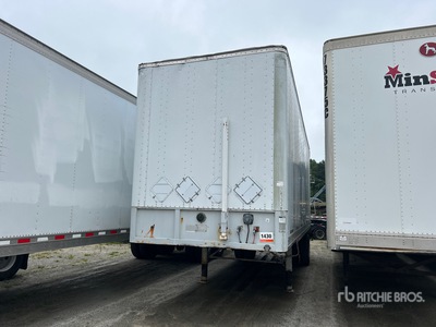 1984 Fruehauf NCH28-02 28 ft x 102 in S/A Gesloten aanhangwagen