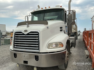 2005 Mack CX613 T/A Dagcabine Trekker