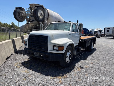 1998 Ford F800 4x2 Flatbed Truck (Inoperable)