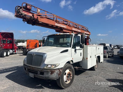 2007 International 4400 4x2 Sign truck Divers Camion de contrôle de la circulation (Inoperable)