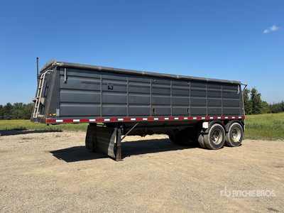 2013 Neville 28 ft T/A Grain Trailer