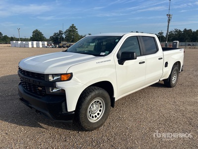 2020 Chevrolet Silverado 4x4 Crew Cab Pickup