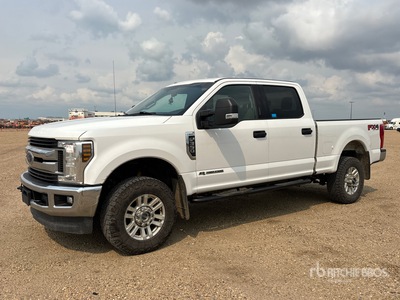 2019 Ford F-350 XLT 4x4 Crew Cab Pickup