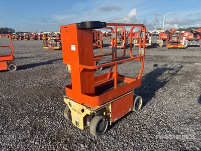 2013 JLG 1230ES Ascenseur à mât vertical
