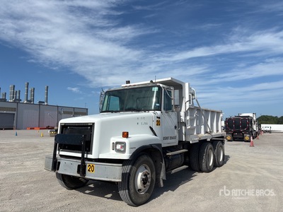 2000 Volvo WG 6x4 T/A Dump Truck