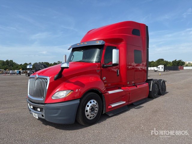 2021 International LT625 6x4 T/A Sleeper Truck Tractor
