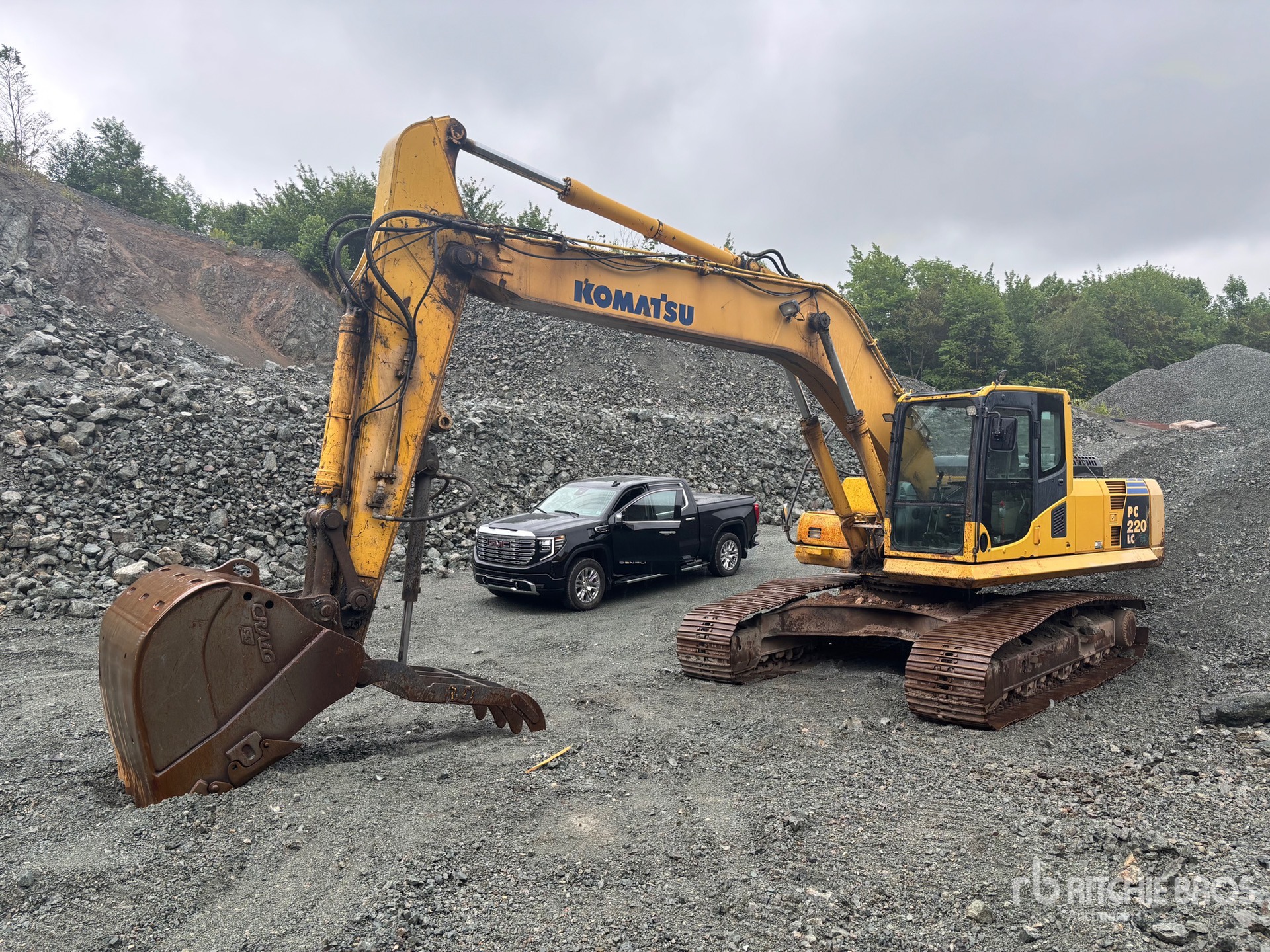 2011 Komatsu PC220LC-8 Tracked Excavator