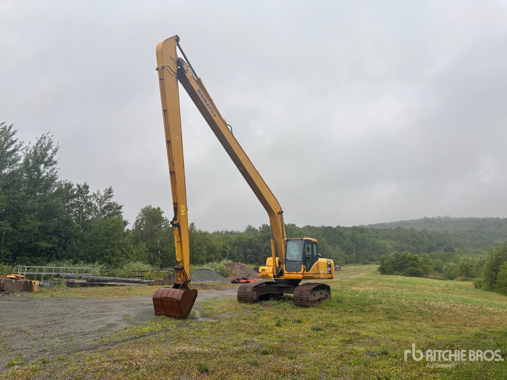 2003 Komatsu PC220 Tracked Excavator