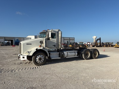 2012 Kenworth T800 6x4 T/A Dagcabine Trekker