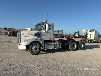 2015 Freightliner Coronado 122 6x4 T/A Dagcabine Trekker