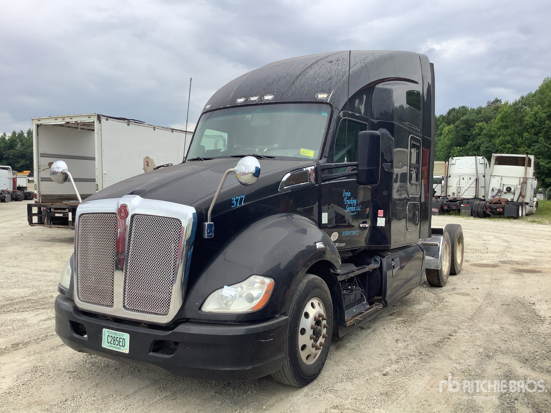 2014 Kenworth T680 6x4 T/A Sleeper Truck Tractor