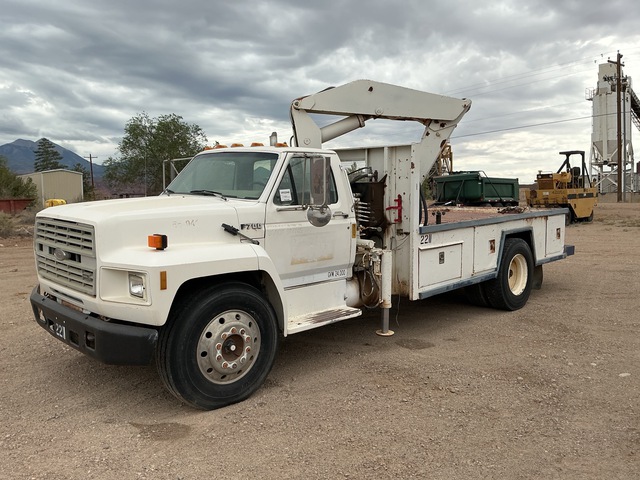 1991 Ford F-700 4x2 Tire 1991 Ford F-700 4x2 Tire