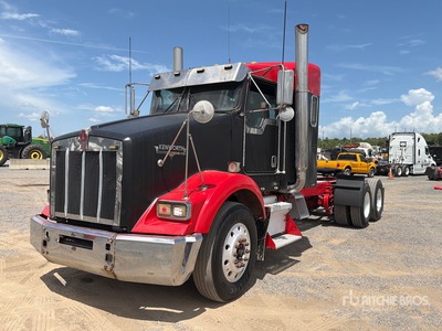 2007 Kenworth T800 6x4 تراكتور شاحنة كابينة النوم (ثنائية المحور)