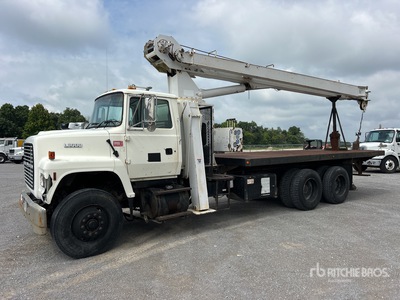 National 500C 30000 lb Straight Boom on 1996 Ford L8000 4x2 Crane Truck