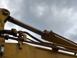 Hydraulics with Stick Cylinder
