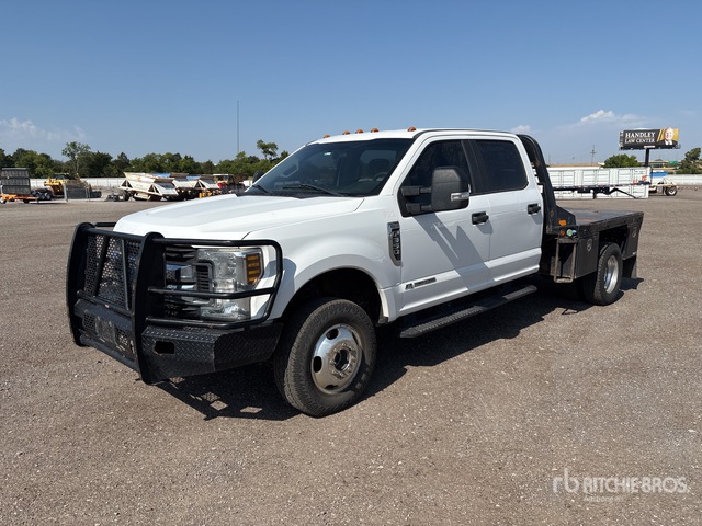 2019 Ford F-350 STX 4x4 Crew Cab Flatbed Truck