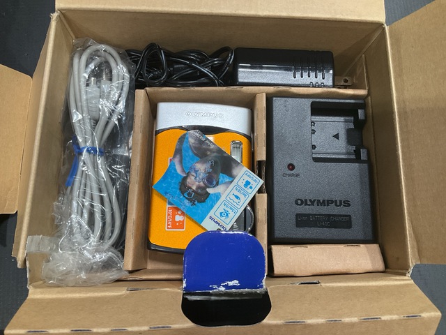 (3) Olympus Stylus 850 SW Waterproof Digital Cameras (3) Olympus Stylus 850 SW Waterproof Digital Cameras