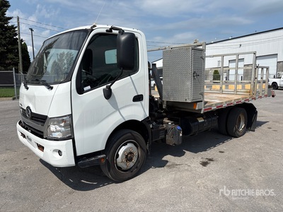 2020 Hino 195 4x2 フックトラック