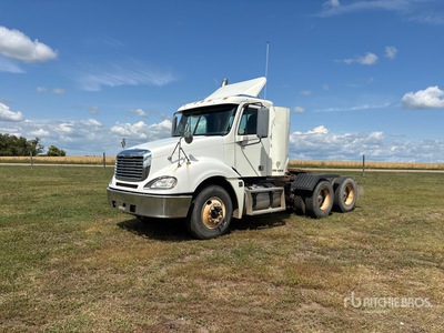2004 Freightliner Columbia 120 Tracteur routier couchette