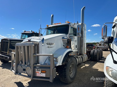 2009 Kenworth T800 8x6 Sleeper Cabine et châssis (Inoperable)