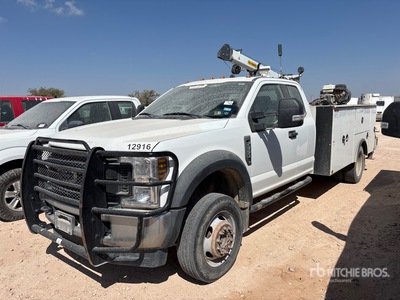 2019 Ford F-550 XL 4x4 Extended Cab Service Truck