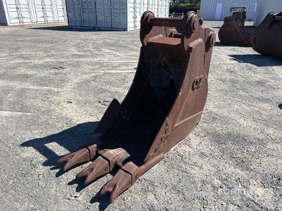 OZ 600 mm Q/C Digging Excavator Bucket - Fits 20 - 25 ton