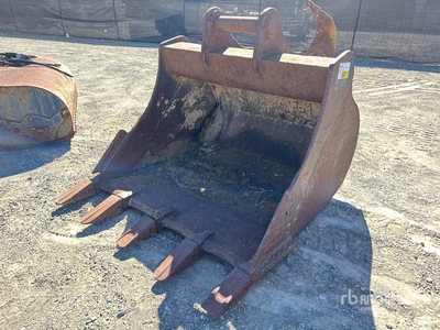 1350 mm Q/C Digging Excavator Bucket - Fits 25 - 30 ton