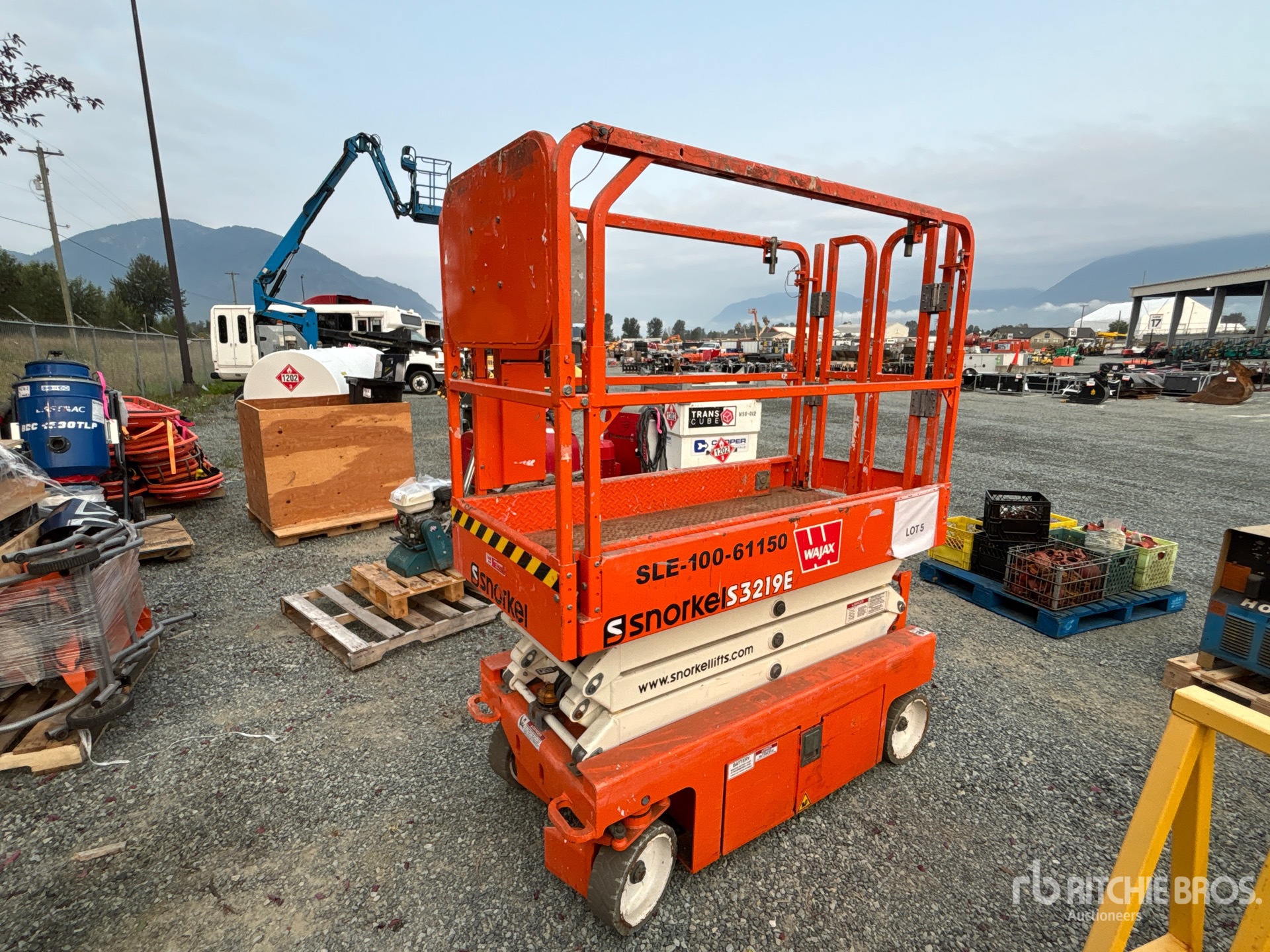 2019 Snorkel S3219E Electric Scissor Lift