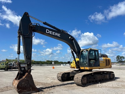 2017 John Deere 300G LC Tracked Excavator