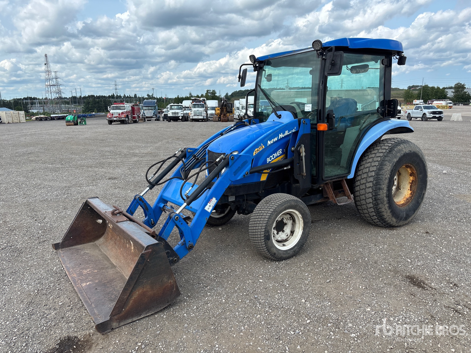 2010 New Holland 3050 4WD Utility Tractor