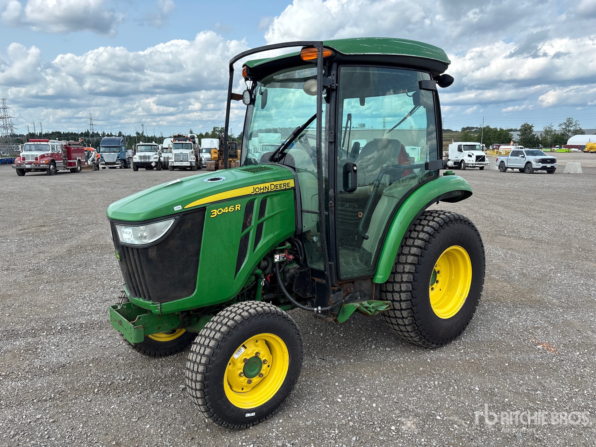 2018 John Deere 3046R 4WD Utility Tractor
