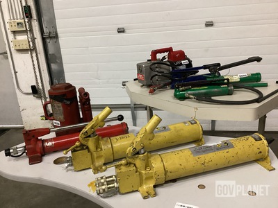 (7) Assorted Hydraulic Pumps & (1) Vacuum Pump