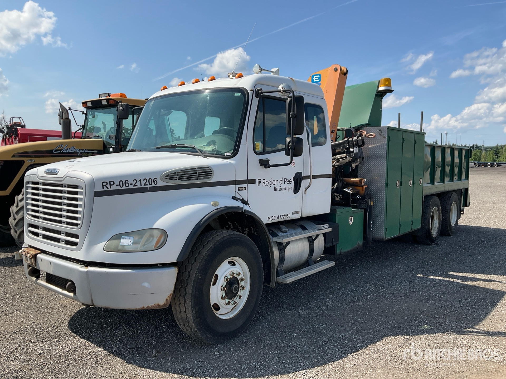 Effer 95/3S 3240 kg Knuckle Boom on 2006 Freightliner M2 112 6x4 Extended Cab Boom Truck