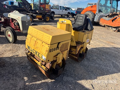 1993 Wacker Neuson RD880 Double Drum Roller