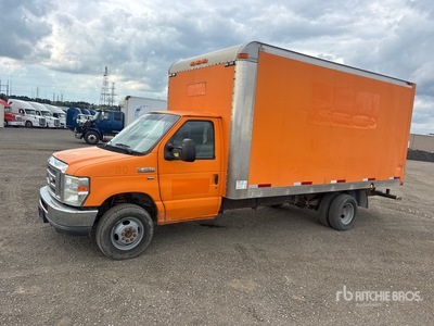 2013 Ford E450 4x2 Van Truck
