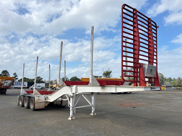 Plunkett 9.7 m Tri/A Log Trailer