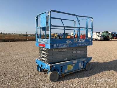 2001 Genie GS3246 Electric Scissor Lift (Inoperable)