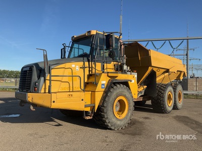 2015 Komatsu HM300-3 Knickgelenkter Muldenkipper