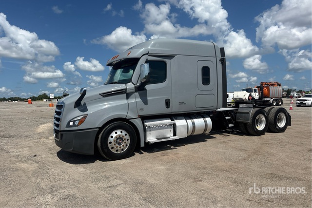 2020 Freightliner Cascadia 126 T/A Sleeper Truck Tractor