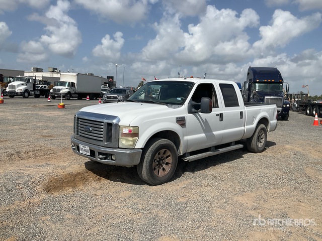 2009 Ford F-250 4x2 Crew Cab Pickup