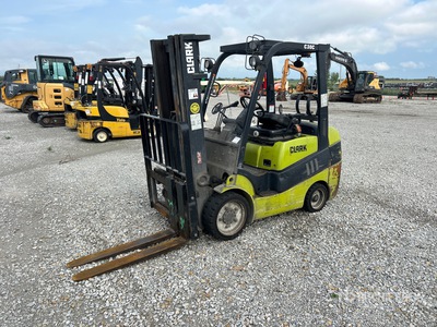 2017 Clark C30CL 5450 lb Cushion Tire Chariot Élévateur