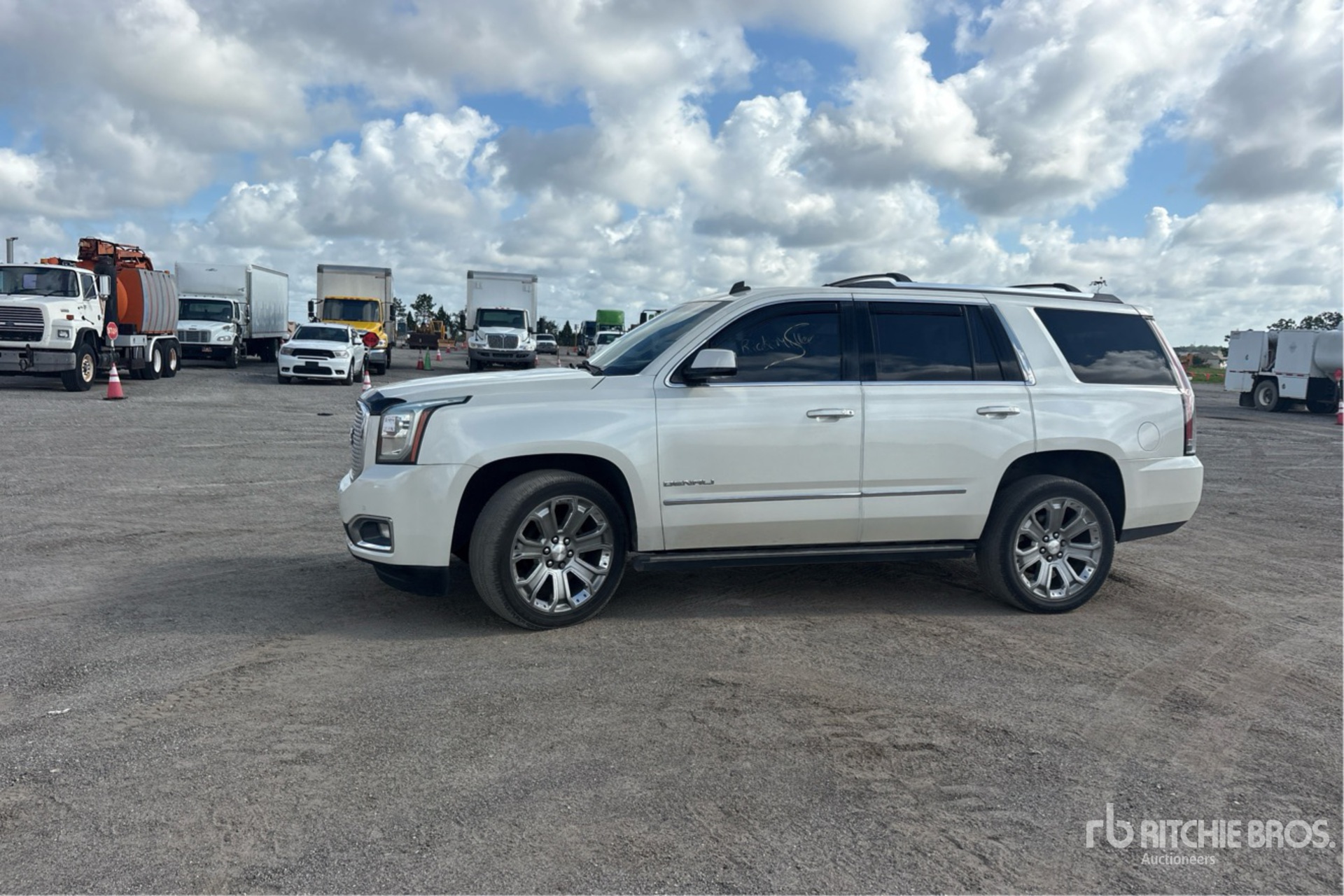 2015 GMC Yukon Denali 4WD SUV
