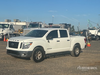 2017 Nissan Titan 4x2 Crew Cab Pickup